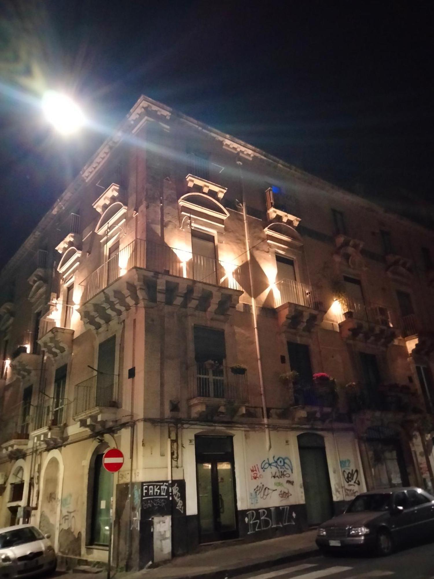 Etna Timeo Central Apartment In Baroque Building Aeroporto di Catania Fontana Rossa Esterno foto